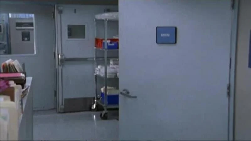 Кадры из сериала Клиника (2001)